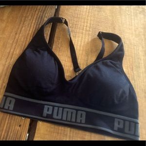 Puma sports bra size MEDIUM